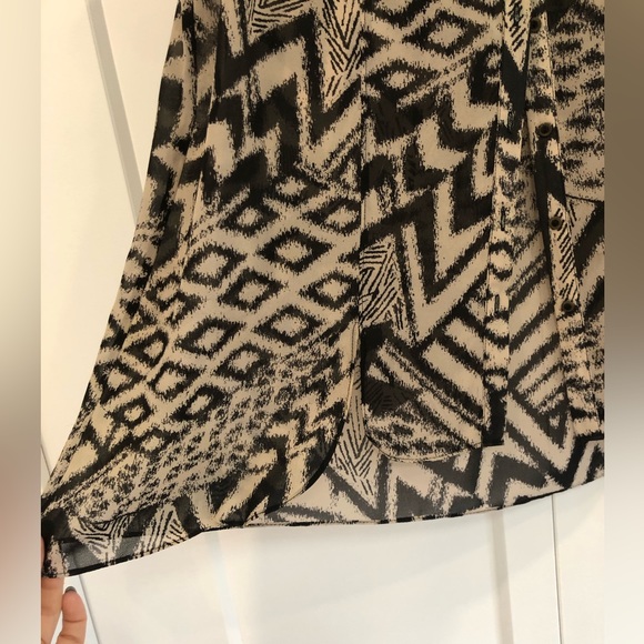 Printed Sleeveless Collared Dress Top - Picture 3 of 3